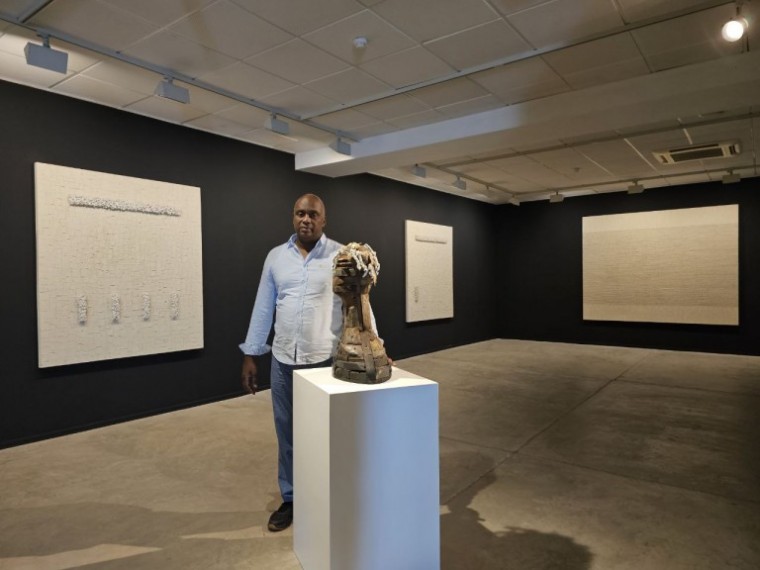 Expo La oscuridad fue el principio