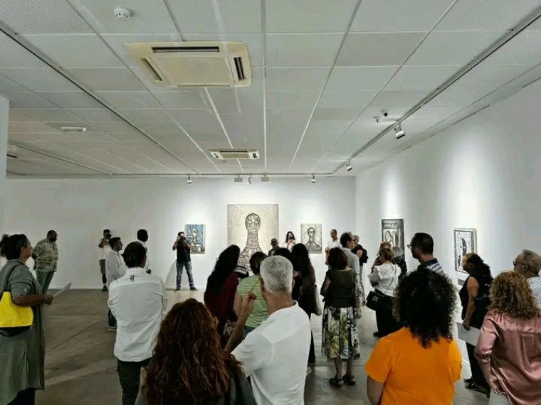 Expo La oscuridad fue el principio