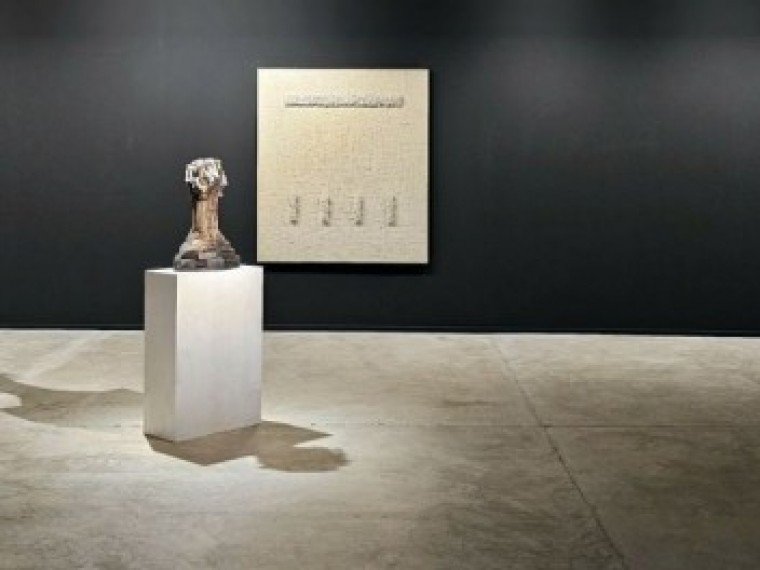 Expo La oscuridad fue el principio