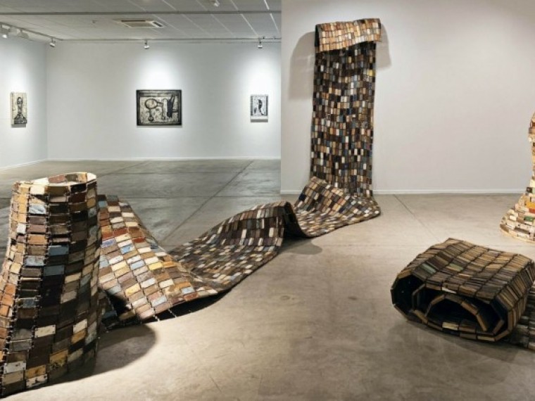 Expo La oscuridad fue el principio