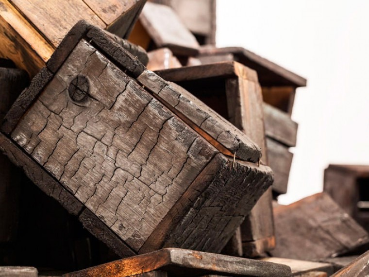 Ciudad en ascenso, 2016. Madera. Dimensiones variables